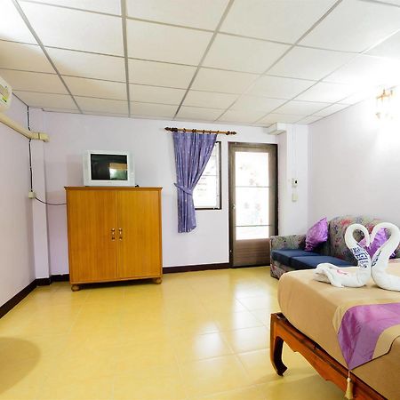 Sananwan Beach B&B Bang Saphan Noi Exterior photo