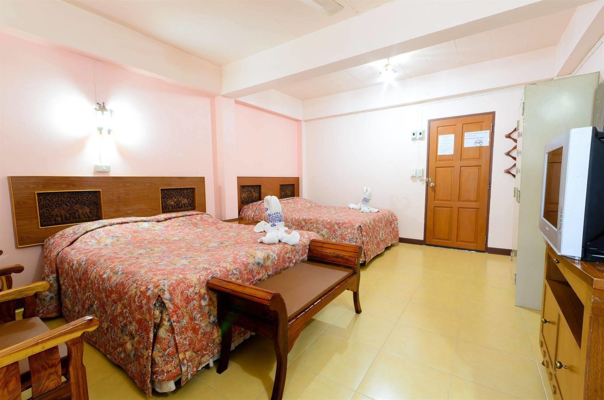 Sananwan Beach B&B Bang Saphan Noi Exterior photo