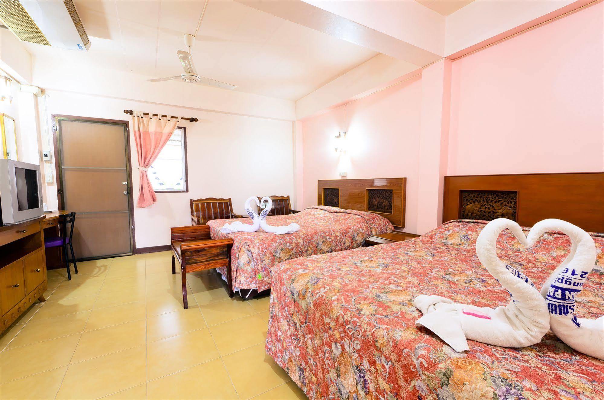 Sananwan Beach B&B Bang Saphan Noi Exterior photo