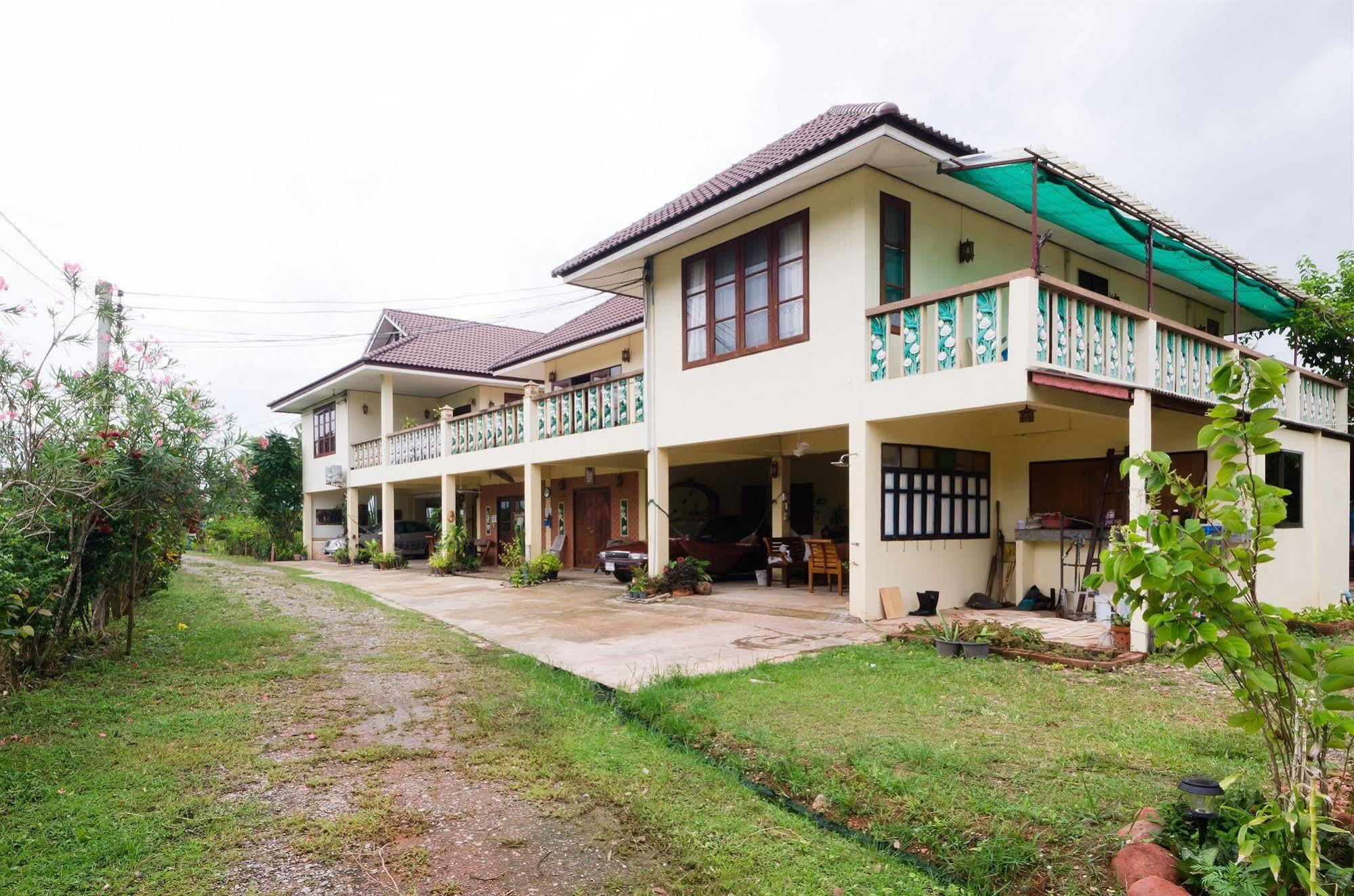Sananwan Beach B&B Bang Saphan Noi Exterior photo