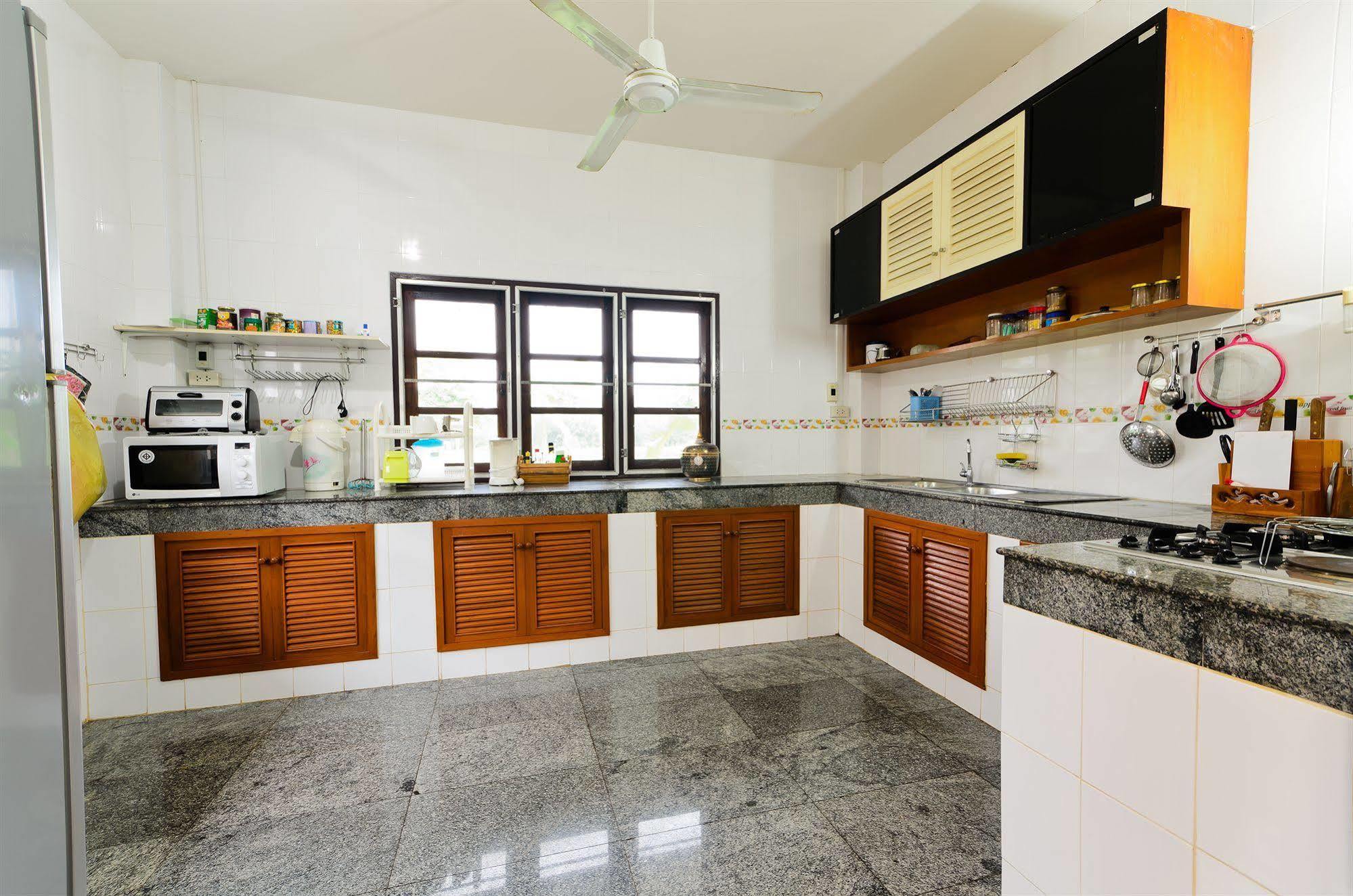 Sananwan Beach B&B Bang Saphan Noi Exterior photo